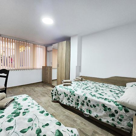 Cosy Apartment With A Sunny Balcony In Varna Exterior photo